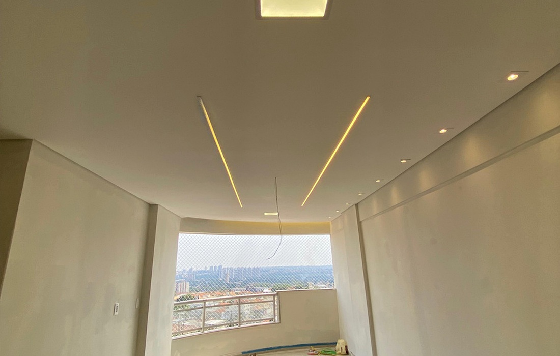 Ambiente finalizado com iluminação indireta
